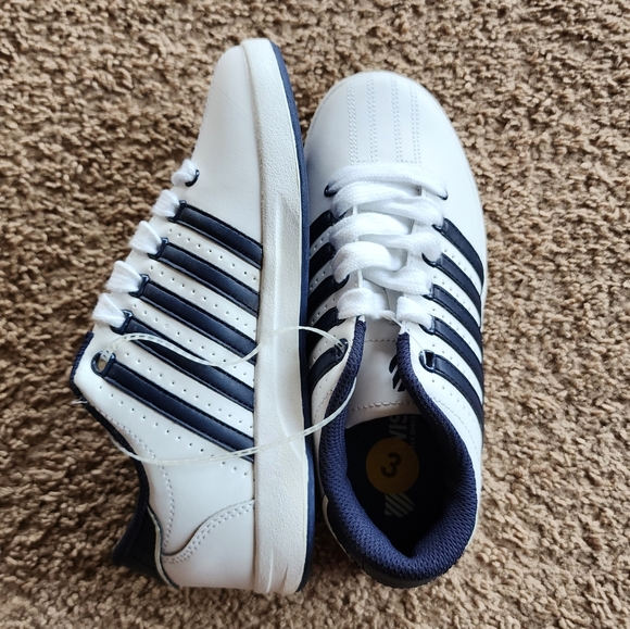 K-SWISS Boys Shoes (3) - Picture 7 of 10